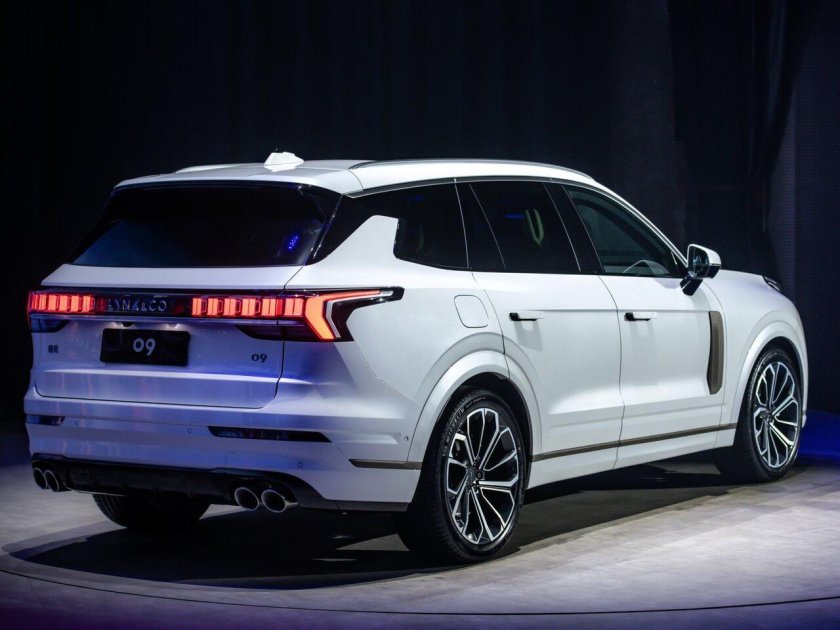 Geely Lynk co 09