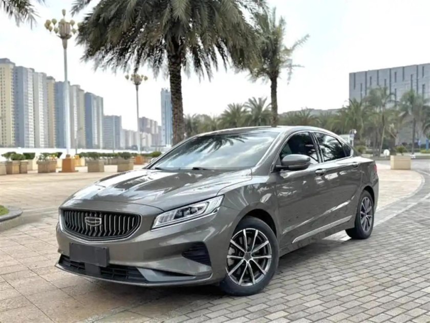Geely emgrand 2023