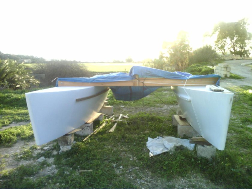 Тримаран тритон парусный