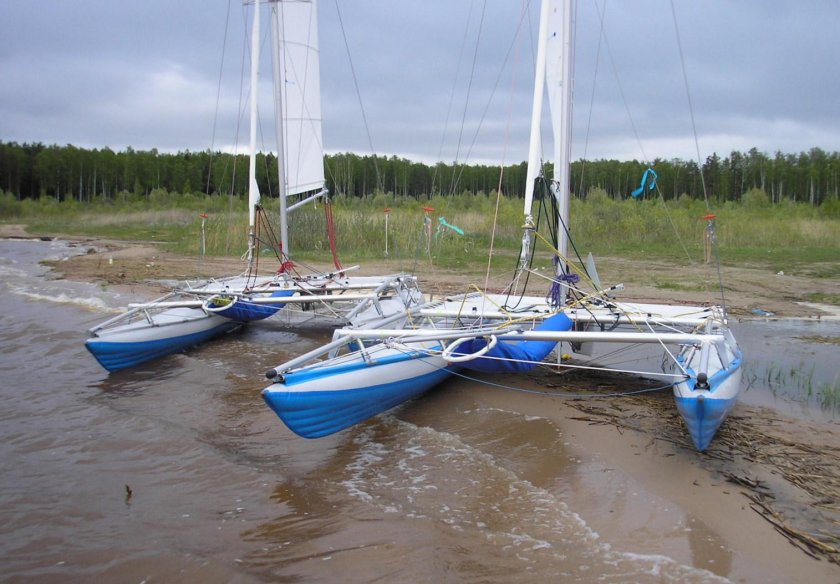 Парусный катамаран Котлин