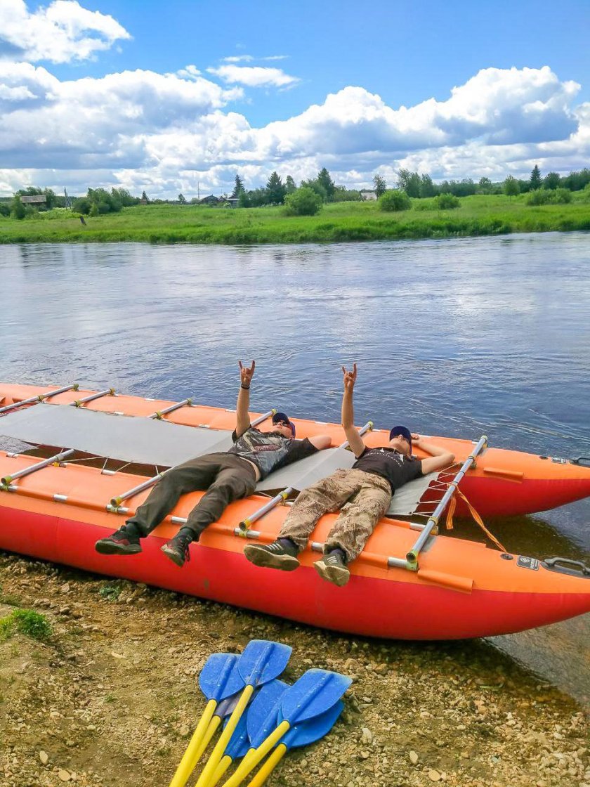 Монобаллонный катамаран