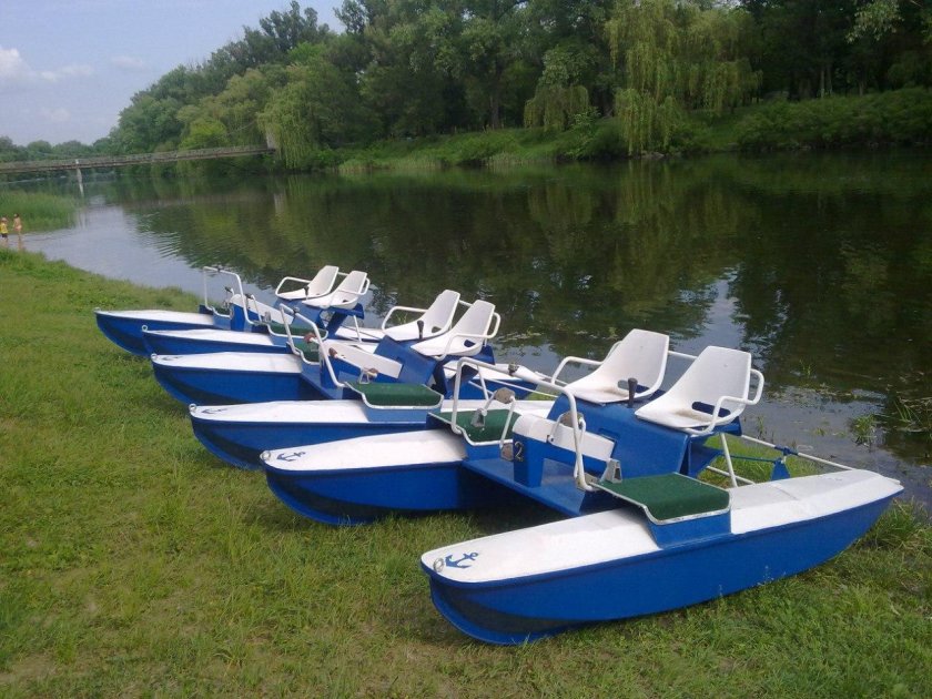 Прогулочный катамаран Бетта