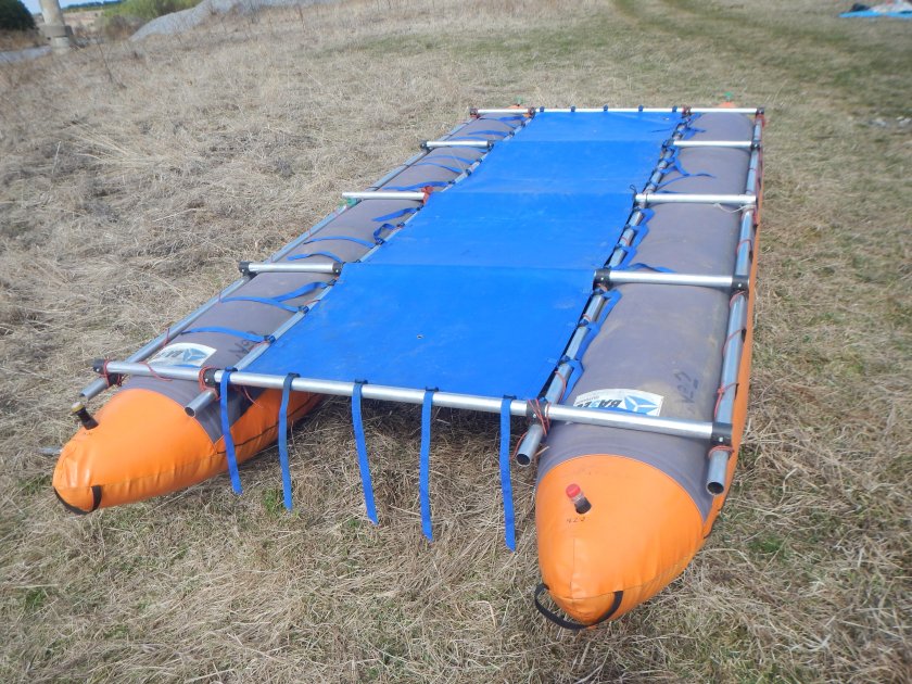 Катамаран Басег 8