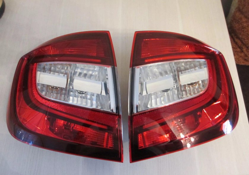 Skoda Rapid фонарь задний левый