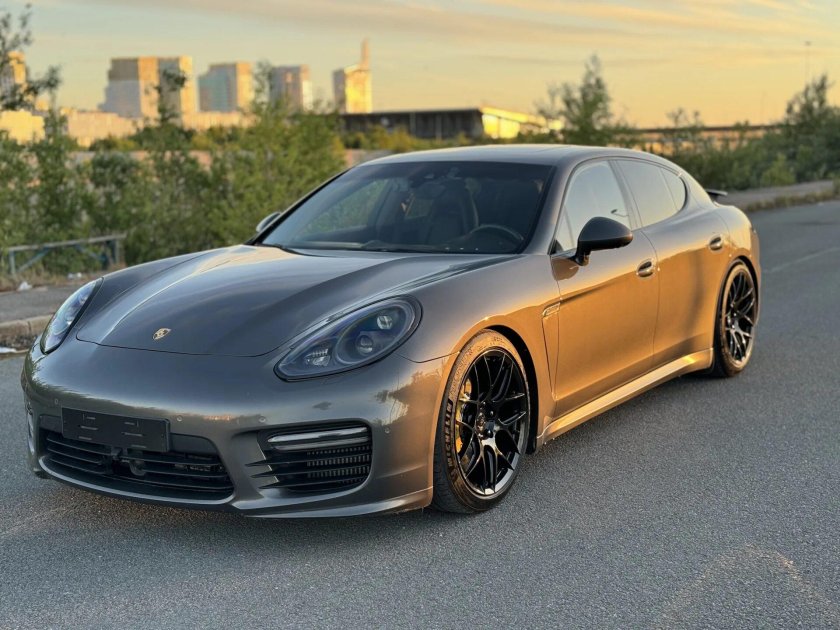 Порше панамера турбо 2017