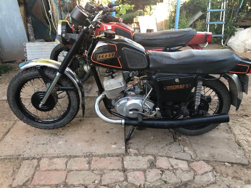 Мотоцикл иж планета 5