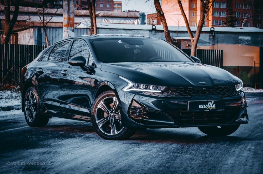 Черная киа к 5