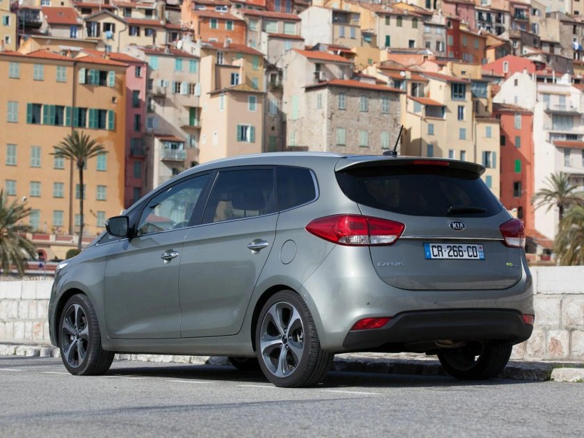 Kia Carens 2013