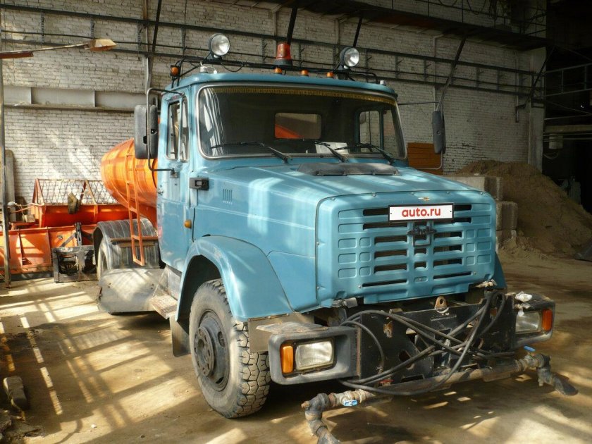 ЗИЛ МДК 433362 поливомоечная