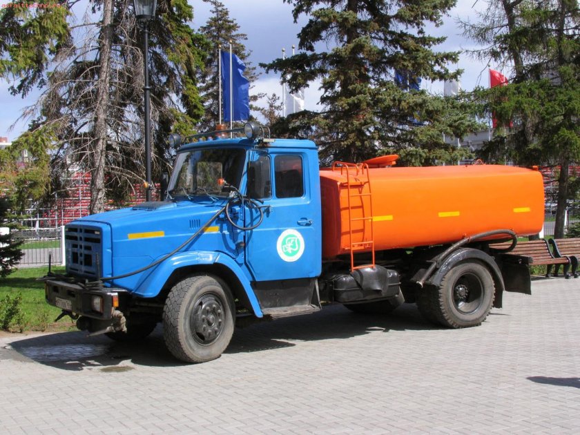 ЗИЛ 433362 поливомоечная