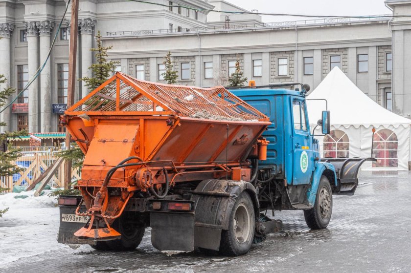 ЗИЛ 433362 КДМ