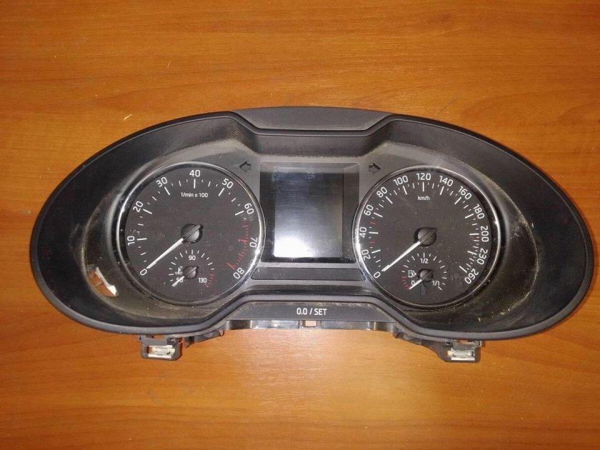 Шкода Октавия 2017 приборная панель