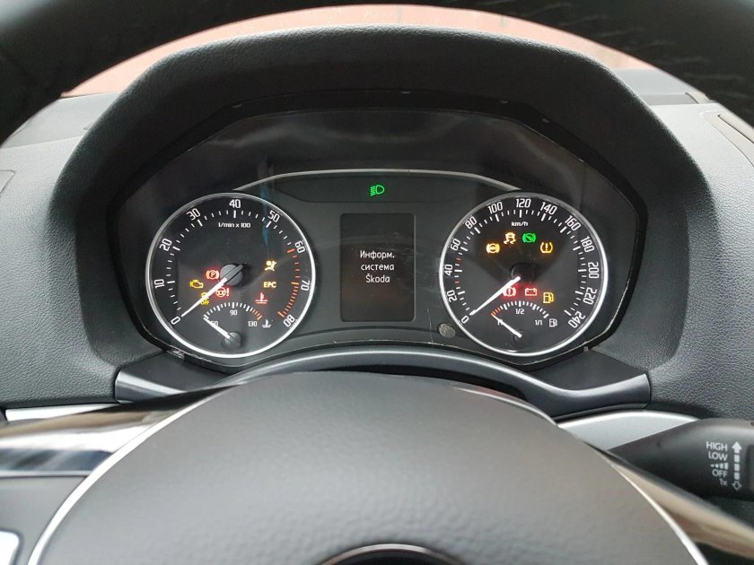 Приборная панель Шкода а5