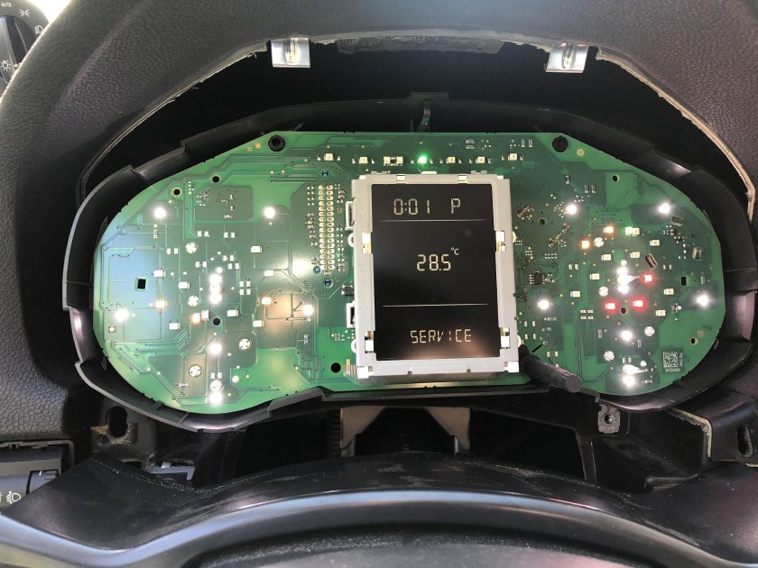 Приборная панель Шкода а5