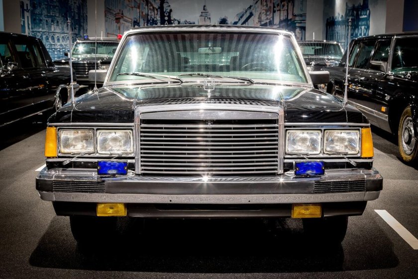 ЗИЛ правительственный лимузин