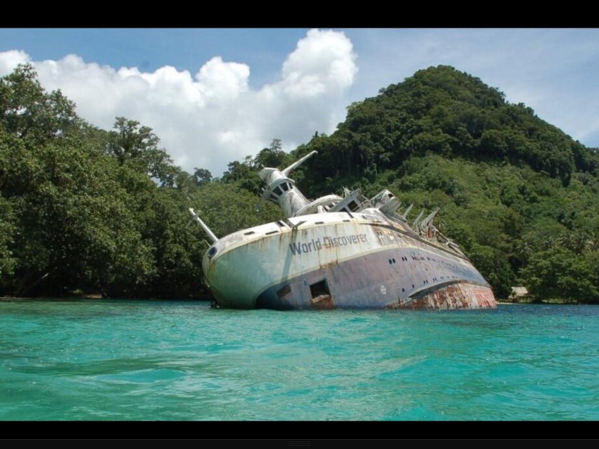 Лайнер World Discoverer на Соломоновых островах