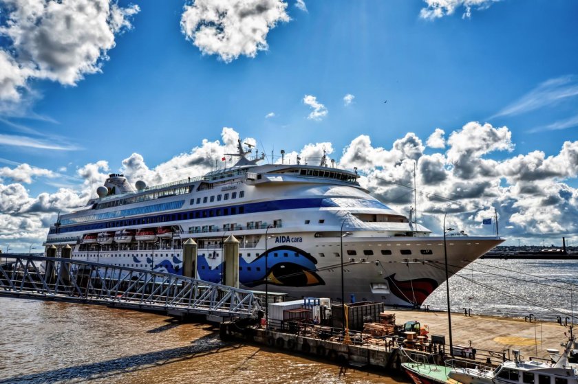 Константин Симонов круизный лайнер