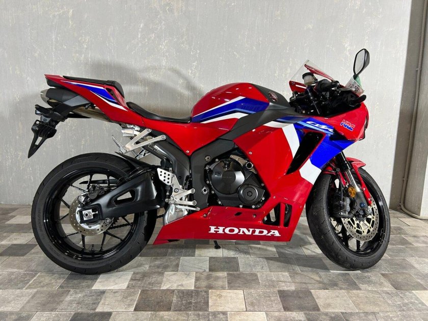 Мотоцикл honda cbr 600 rr