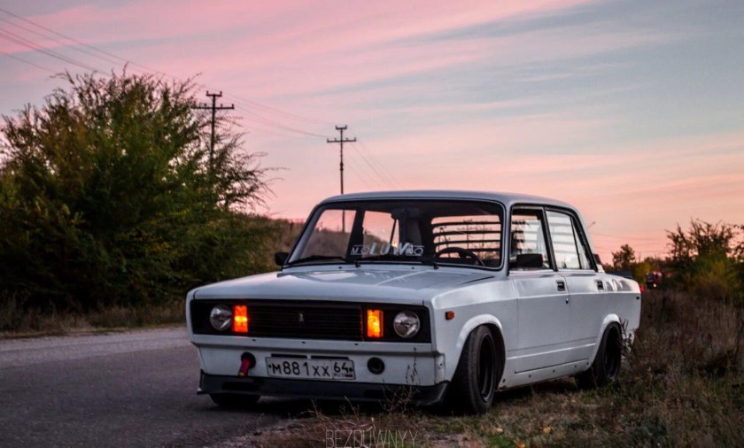 ВАЗ 2105 стенс белая