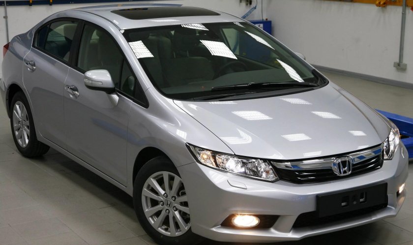Honda Civic 2012 года