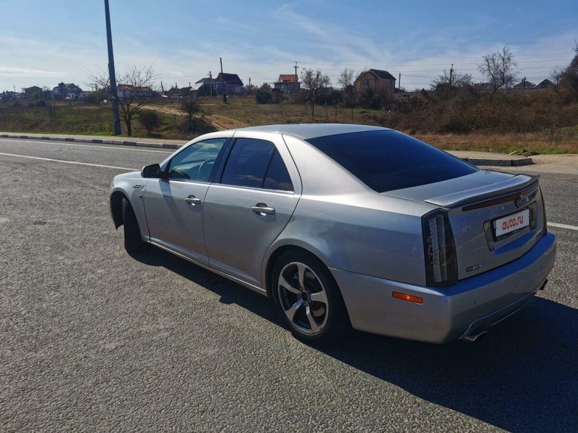 Cadillac STS 4.6