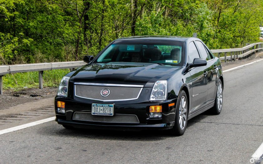 Кадиллак STS