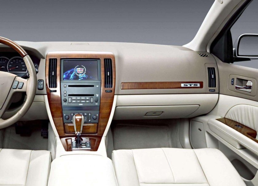 Кадиллак СТС 2005