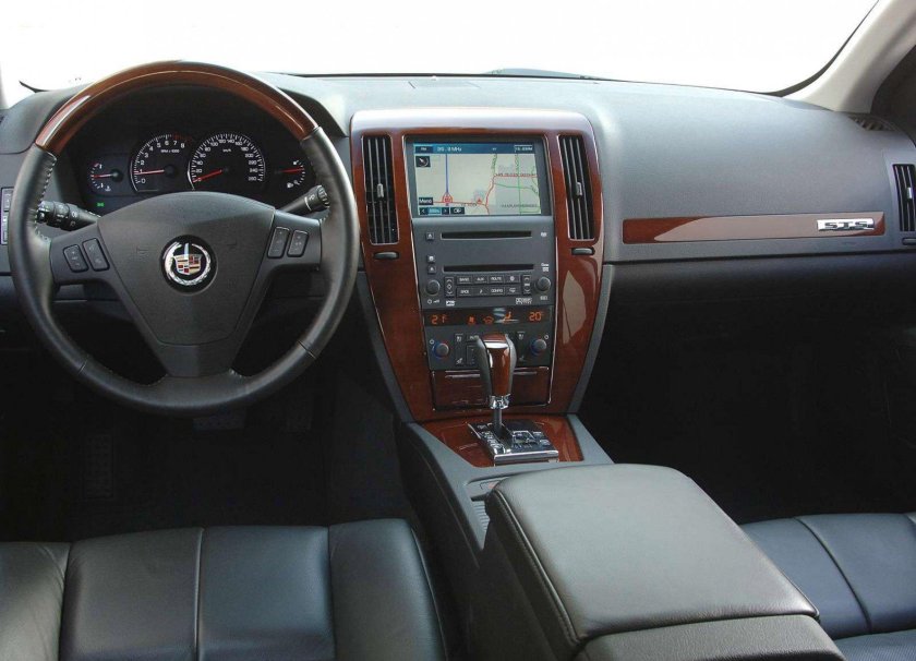 Кадиллак STS 4.6 2008