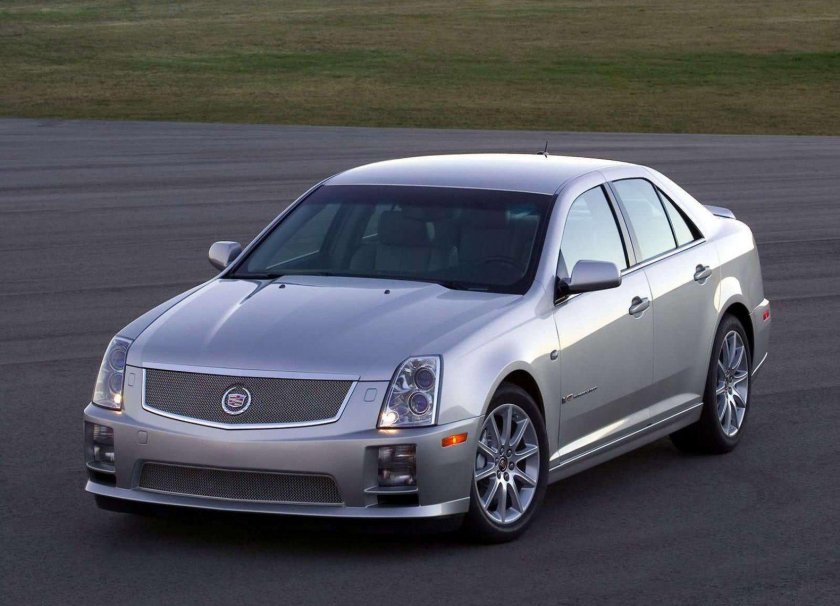 Кадиллак седан 2005