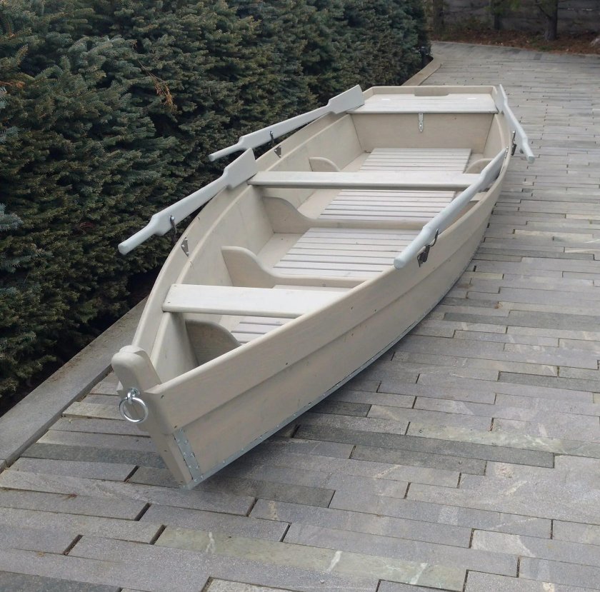 Весельная лодка 4.5 метра