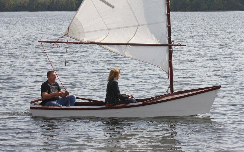 Водоизмещающий катер Скиф