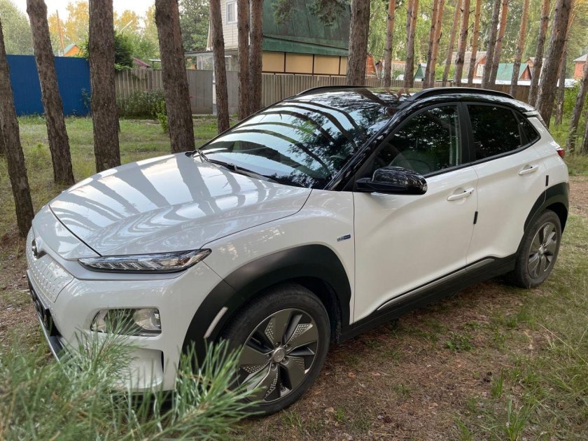 Хендай Кона электрик с люком