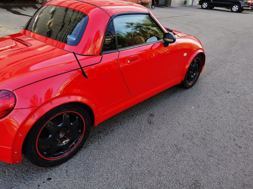 Daihatsu Copen красный