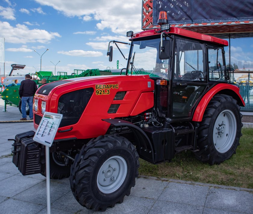 Беларус-921 трактор