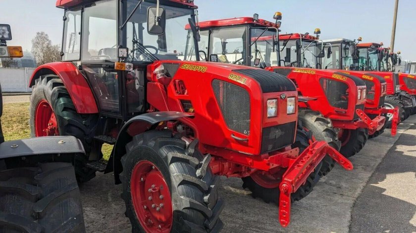 Новый трактор беларус