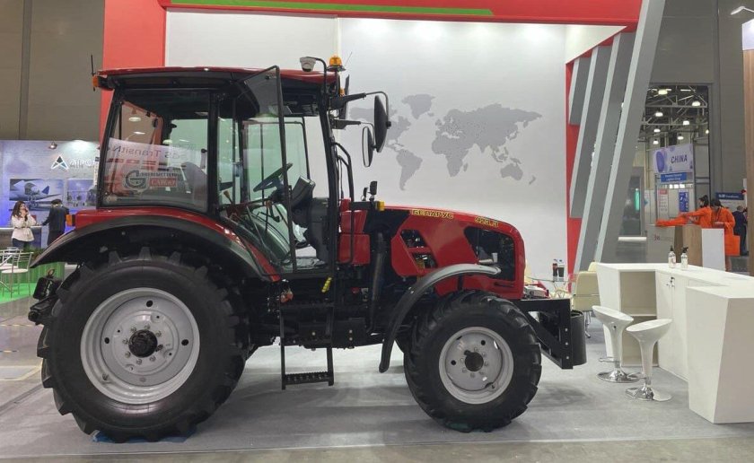 Трактор МТЗ 923.7