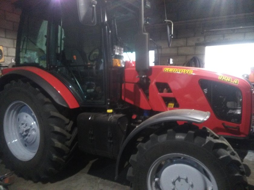 Беларус 923.3