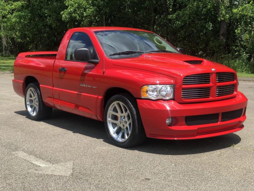 Пикап dodge Ram srt-10
