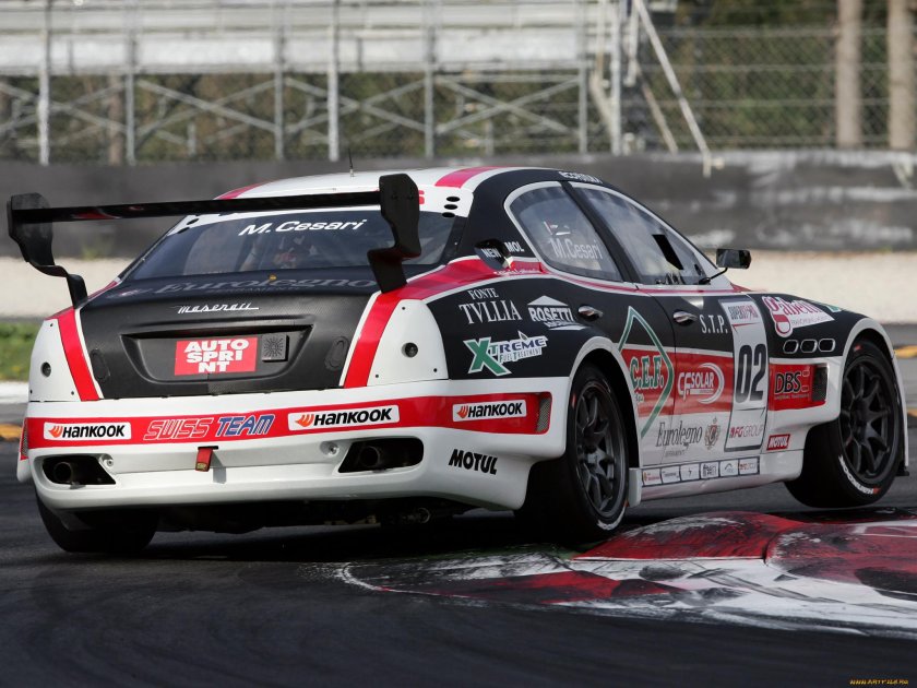 Автомобиль maserati