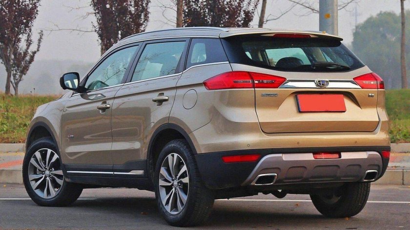 Кроссовер Geely Atlas