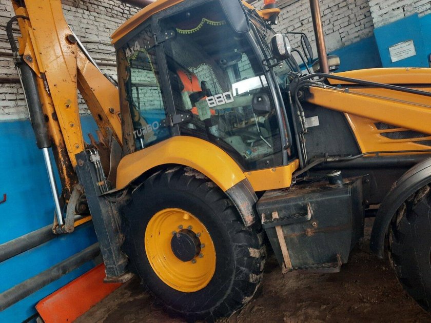 Экскаватор погрузчик jcb 4 cx