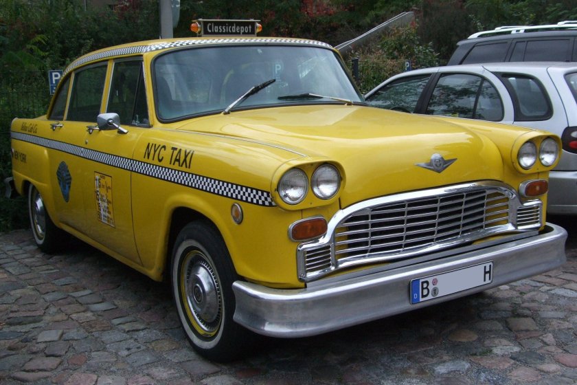 Еллоу КЭБ такси Checker