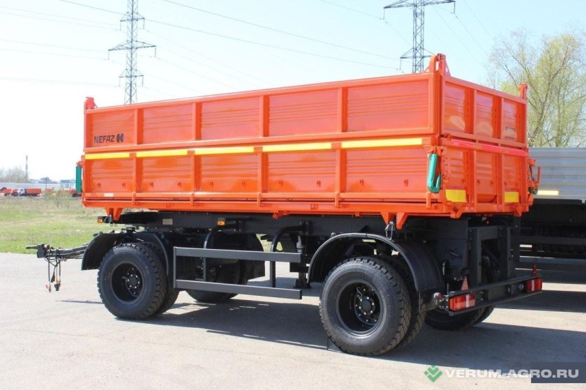 Самосвал НЕФАЗ 8560