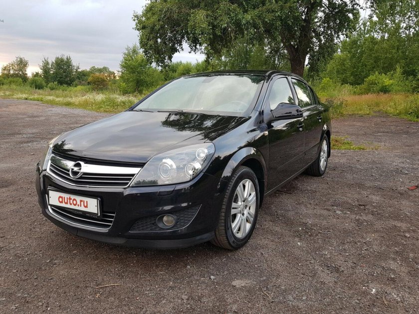 Опель Астра h седан черный