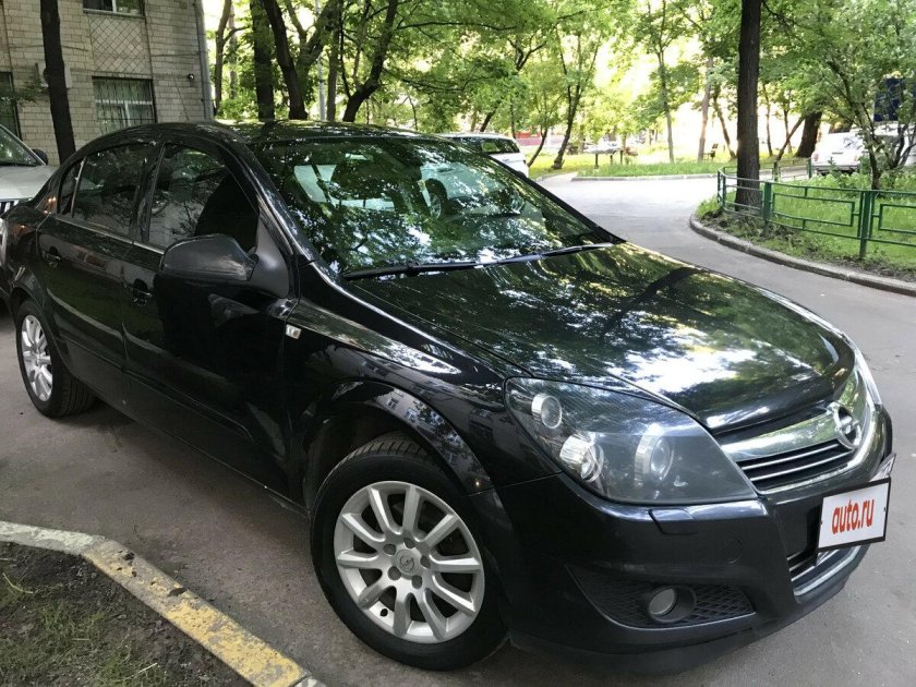 Опель Астра h 2008 черный седан