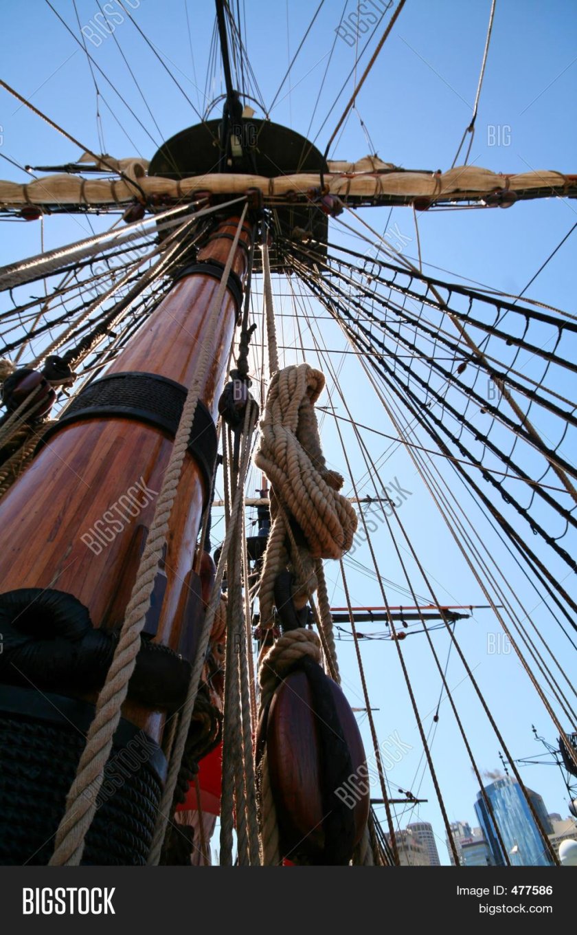 Мачта пиратского корабля