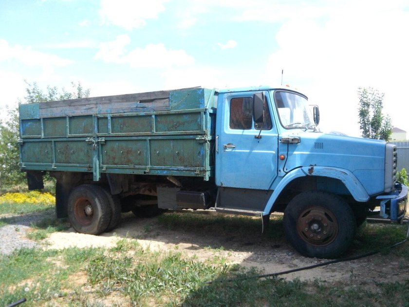 Бортовой грузовик ЗИЛ 4331
