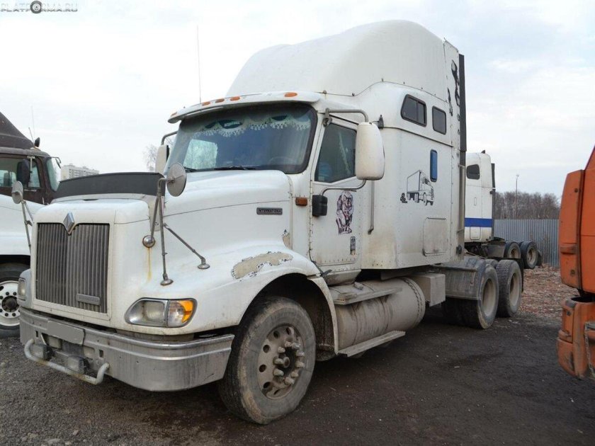 Седельный тягач International 9200i