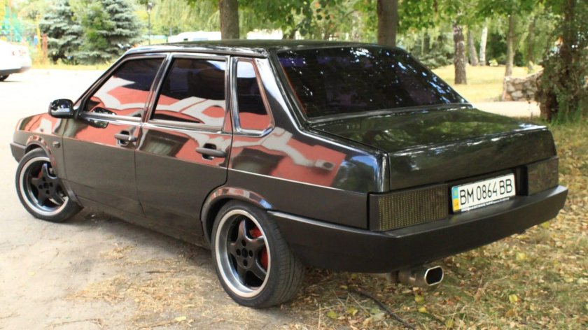 Лада ВАЗ 21099 черная