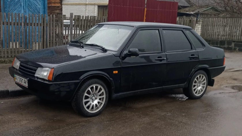 Лада 21099 черная